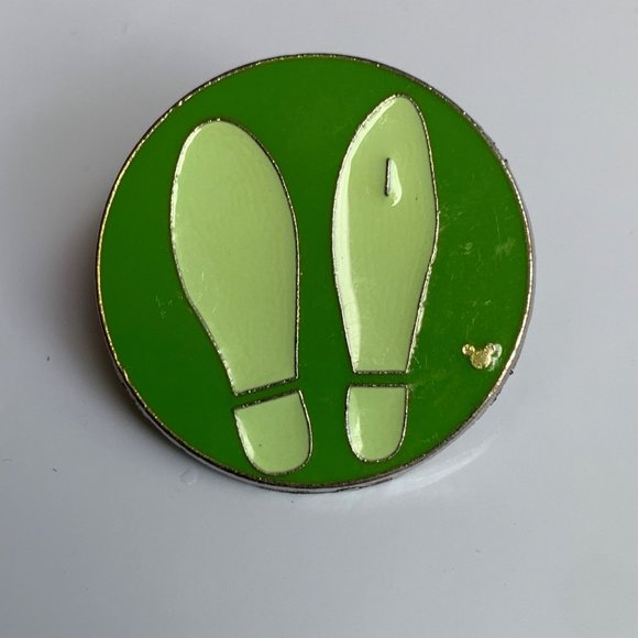 Disney Hidden Mickey Goofy's Feet Walt Disney World Collectible Pin From 2007 - Picture 1 of 4